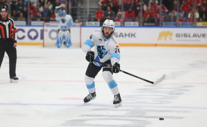 Тай Смит вошел в топ-10 бомбардиров среди защитников КХЛ