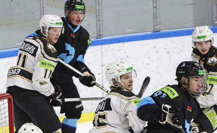 Betera-Высшая лига. 11 шайб «Динамо-Олимпика» и «Белстали», сухая победа «Ястребов» и еще четыре результата дня. Итоги 9 января