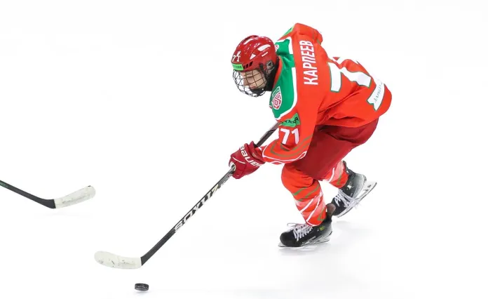 16-летний форвард Никита Карпеев подписал контракт юниора с «Динамо-Шинником»