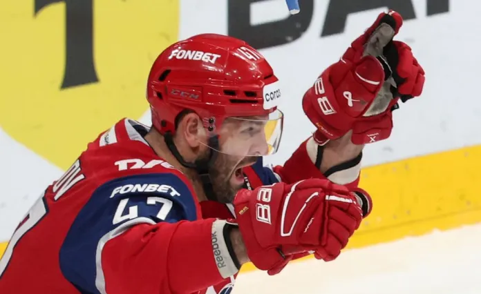 Александр Радулов продлил контракт с «Локомотивом»