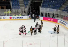 Олимпийская арена в Милане приняла тестовый матч: дыры в стенах, пыль над площадкой и проблемы со льдом