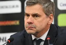 «Он сделал всё правильно». Ведущие «На Банке хоккей» — о резкой пресс-конференции Квартальнова после матча с ЦСКА