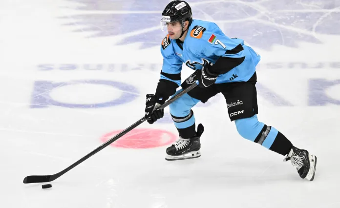 Сэм Энас — о первых шагах в хоккее, других видах спорта и интересе к футболу