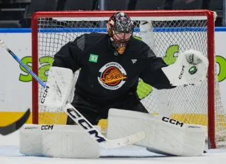 Травма Демко определила минимальный срок пребывания Никиты Толопило в «Ванкувере»