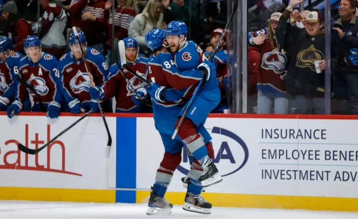 «Витебск» выиграл Кубок Дружбы, Соловьев забросил первую шайбу в НХЛ, Толопило срочно вызван в «Ванкувер» - все за вчера