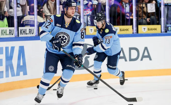 «Амур» Андриевского обменял Талалуева на Чеховича у «Сибири»