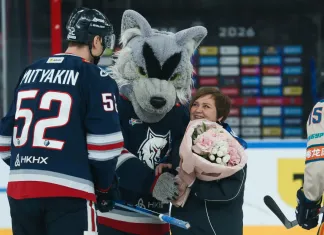 Рекордсмен КХЛ остаётся в Нижнекамске: «Нефтехимик» продлил контракт с Евгением Митякиным