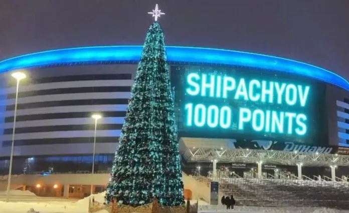 Минское «Динамо» увековечило рекорд Вадима Шипачева на фасаде арены