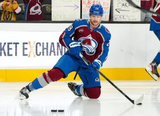 «Колорадо» уступил «Торонто», Илья Соловьев прервал результативную серию