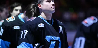 «За шесть лет Шипачёв стал любимцем публики». Власов — о пути форварда к отметке в 1000 очков