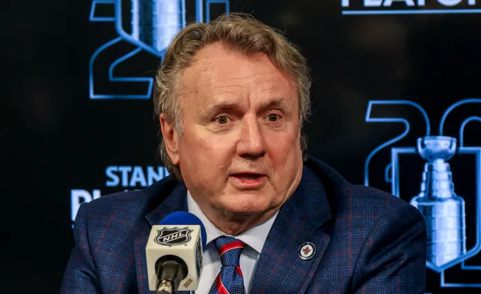 В клубе НХЛ произошла смена главного тренера