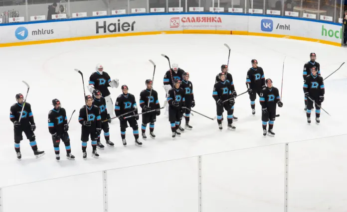 «Динамо-Шинник» отправился в Мытищи без четвертого бомбардира: в заявке на выезд 24 хоккеиста