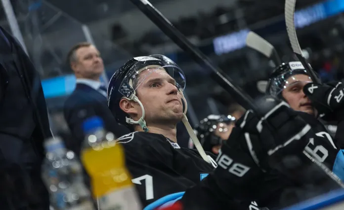 Автор Sports.ru: Шипачев признавался, что ситуация вокруг юбилейного очка заставляла его переживать