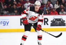 НХЛ. Очковый покер Брэди Ткачака, дубли Нико Хишира и Расмуса Далина – результаты 15 января