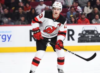 НХЛ. Очковый покер Брэди Ткачака, дубли Нико Хишира и Расмуса Далина – результаты 15 января