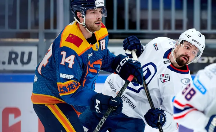 26-летний канадский форвард Райли Саттер может продолжить карьеру в минском «Динамо»