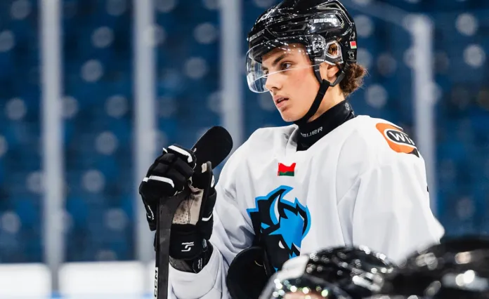 Молодой белорусский защитник Маманович может дебютировать в КХЛ в матче против «Северстали»