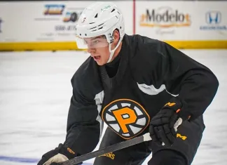 «Бостон» вызвал защитника из АХЛ после травмы Пика: сыграет ли Колячонок?