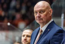 «Амур» Андриевского потерпел шестое поражение подряд и выбыл из зоны плей-офф