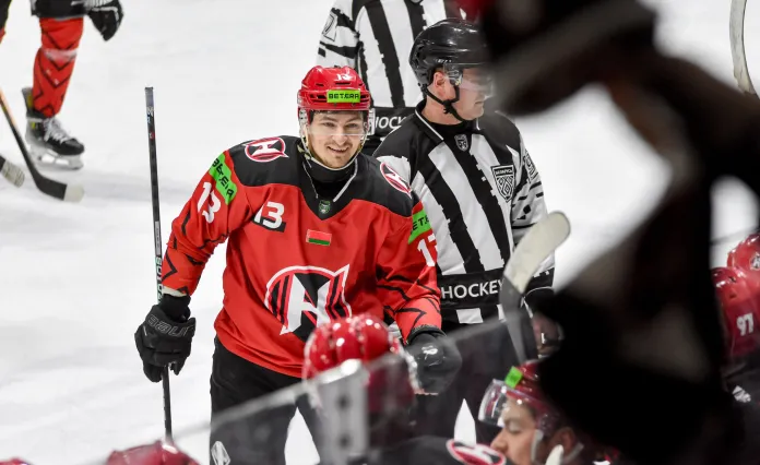 Дмитрий Колготин признался, что забросил свой первый гол за «Неман» не своей клюшкой