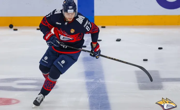 Белорусский защитник магнитогорского «Металлурга» оформил «хет-трик Горди Хоу»