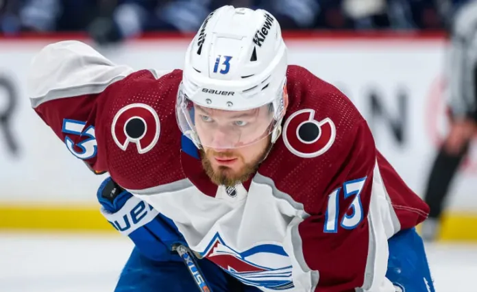 Форвард сборной России попал в аварию по дороге на матч НХЛ