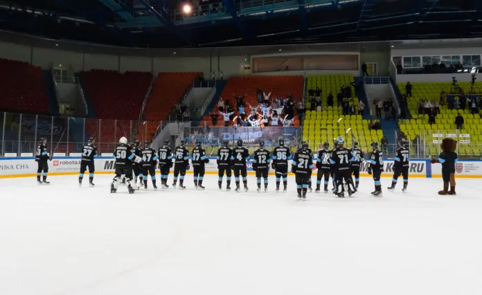 «Динамо-Шинник» отправился на выезд в Москву: 25 хоккеистов в заявке на серию матчей МХЛ