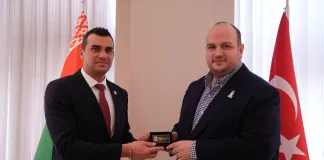 ФХБ подписала Меморандум о сотрудничестве с Федерацией хоккея Турции