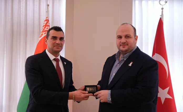 ФХБ подписала Меморандум о сотрудничестве с Федерацией хоккея Турции