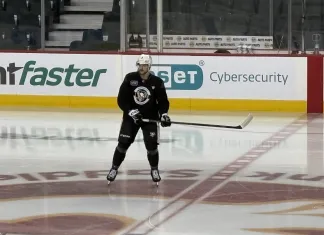 Видео: Илья Соловьёв впервые вышел на лёд в форме «Питтсбург Пингвинз»