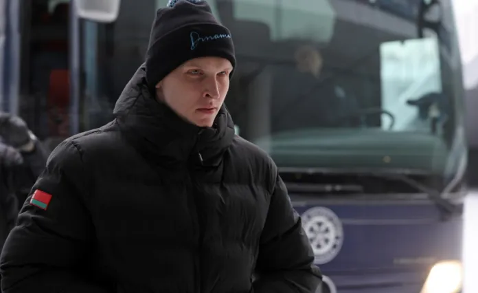 Минское «Динамо» объявило состав на гостевой матч против «Сибири»: Фукале — в воротах, Воронов может дебютировать в КХЛ