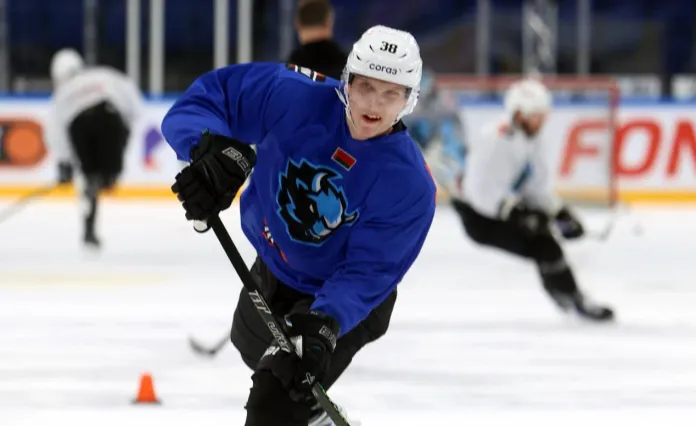 Уроженец Гомеля Павел Воронов дебютировал в КХЛ в составе минского «Динамо»