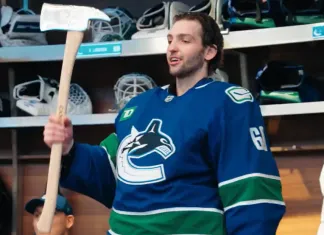 В раздевалке «Ванкувера» признали Никиту Толопило лучшим игроком матча против «Анахайма»