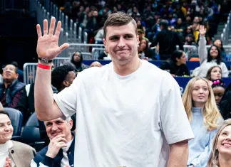 Видео: Алексей Протас встретился с Леброном Джеймсом после матча НБА