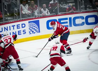 Два ассиста Протаса помогли «Вашингтону» отыграться с 0:3 и обыграть «Каролину» в овертайме