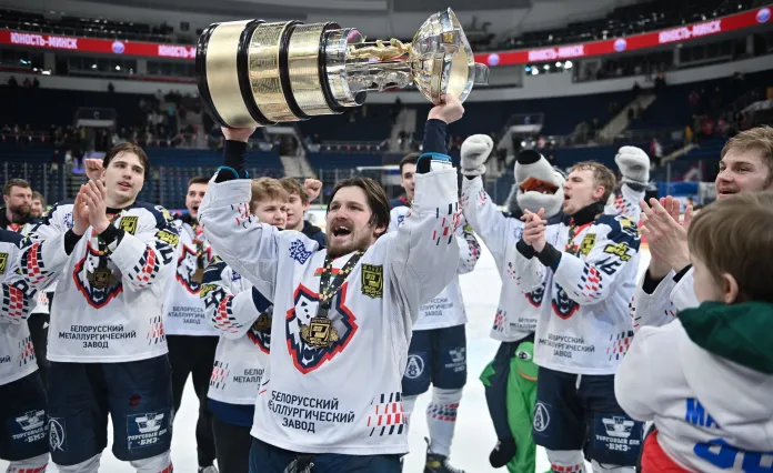 Дмитрий Саяпин объяснил, почему «Металлург» выменял Александра Тимирева