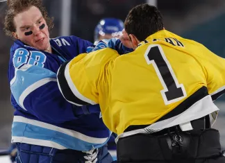 НХЛ. Драка вратарей Андрея Василевского и Джереми Сваймена, очковый покер Никиты Кучерова – результаты 2 февраля