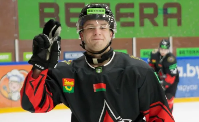 Ярослав Коробов — о переходе во взрослый хоккей: Следующий шаг зависит от стабильного прогресса