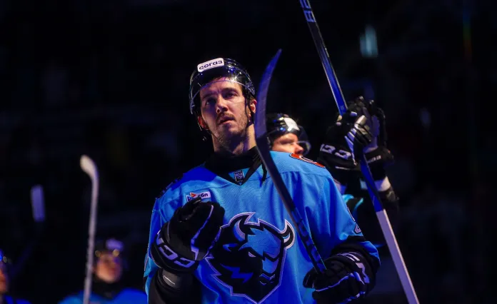 Минское «Динамо» проиграло четвертый матч подряд, «Юность» устроила разгром в Смоленске, игроки НХЛ официально поедут на Олимпиаду – все за вчера