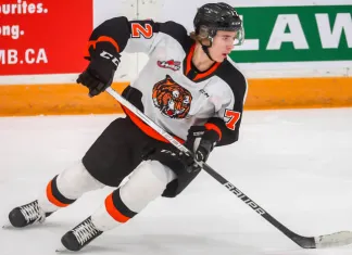 Фавориту драфта НХЛ-2026 грозит 20 лет тюрьмы. Ему предъявили обвинение в нападении