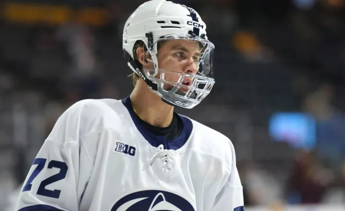 С фаворита драфта-2026 НХЛ Маккенны снято обвинение в тяжком нападении