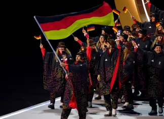 Леон Драйзайтль пронёс флаг Германии на открытии Олимпийских игр 2026 года