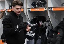 «Не его это дело, пусть в красной рамке стоит». Виталий Пинчук — об атакующих действиях Зака Фукале на Матче Звезд КХЛ