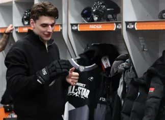 «Не его это дело, пусть в красной рамке стоит». Виталий Пинчук — об атакующих действиях Зака Фукале на Матче Звезд КХЛ