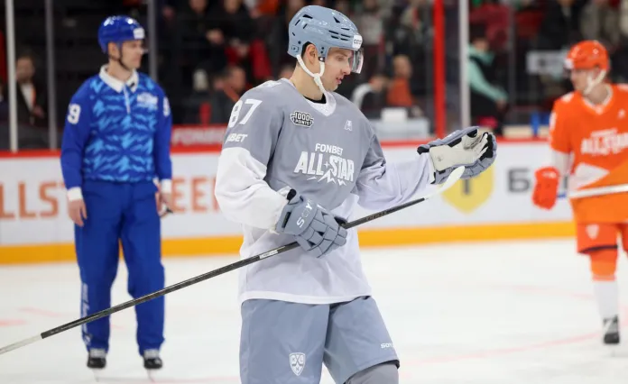 «Атмосфера классная, просто кайф»: Шипачёв — о первом дне Матча звёзд КХЛ