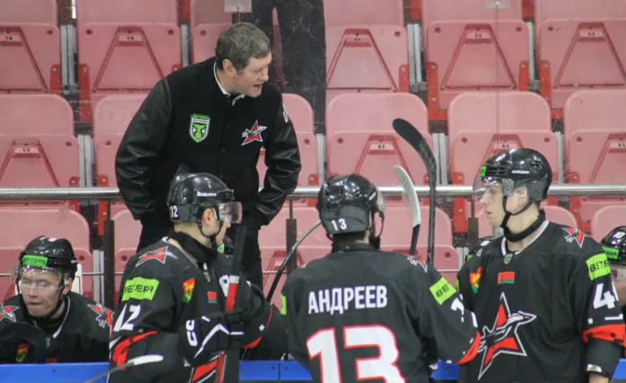 «Авиатор» дома по буллитам одолел «Неман», решающая попытка в активе Тимофея Крейна