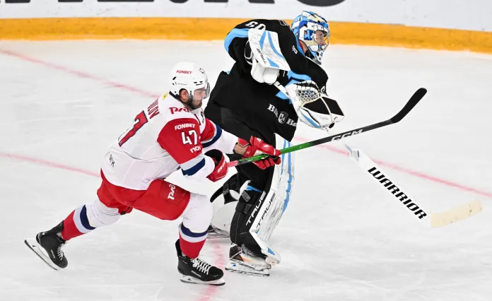 Матчи КХЛ на 12 февраля. «Динамо-Минск» — «Локомотив», «Спартак» — ЦСКА, «Ак Барс» — «Торпедо» и другие встречи