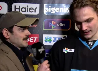 Видео: Антон Лапенко взял флеш-интервью у Егора Борикова во время матча с «Локомотивом»