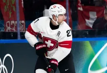 Кевин Фиала выбыл до конца Олимпиады-2026: нападающего сборной Швейцарии увезли на носилках