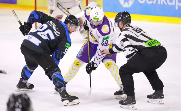 Четыре балла 42-летнего Александра Жидких принесли «Химику» победу над «Могилевом»